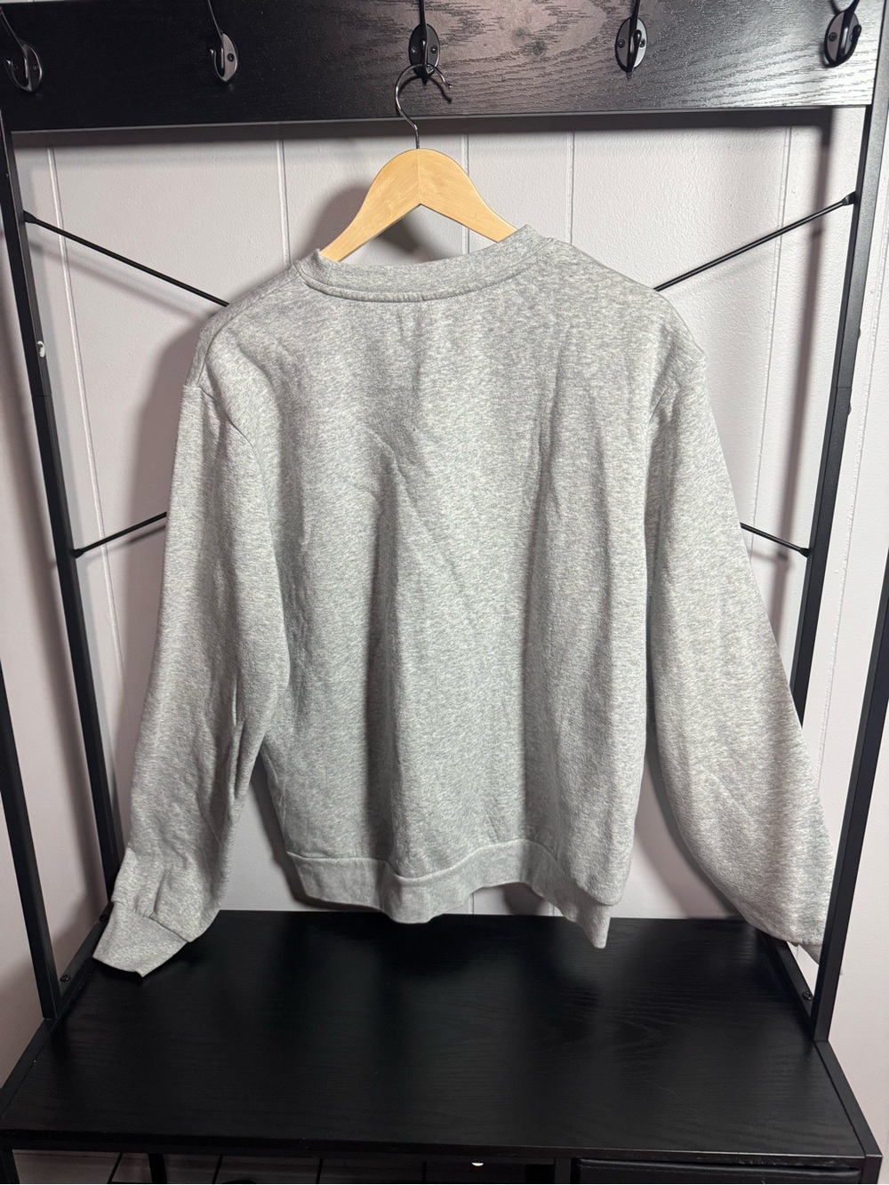 Classic Gray Crewneck Sweatshirt - Women's Everyday Pullover